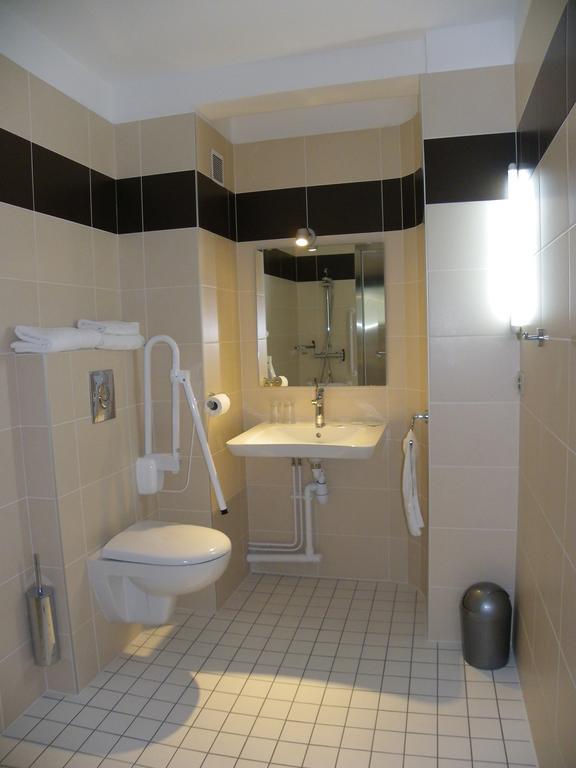 Hotel Logitel Saint-Doulchard Zimmer foto