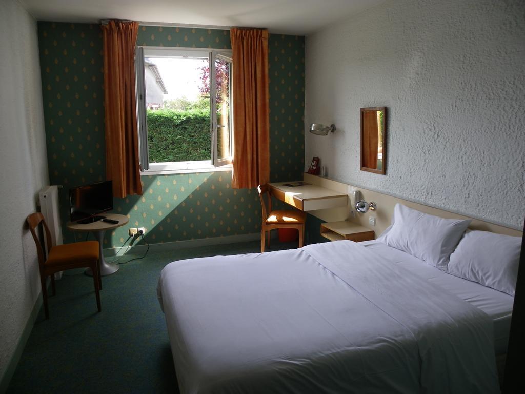 Hotel Logitel Saint-Doulchard Zimmer foto