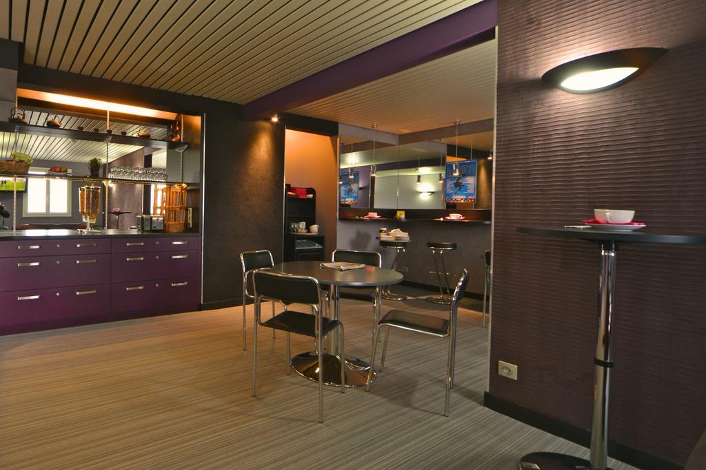Hotel Logitel Saint-Doulchard Exterior foto
